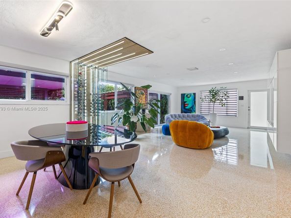 2121 Red Rd, Coral Gables FL 33155