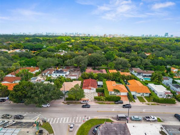2121 Red Rd, Coral Gables FL 33155