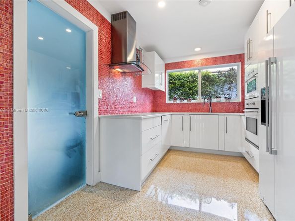 2121 Red Rd, Coral Gables FL 33155