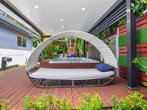 2121 Red Rd, Coral Gables FL 33155