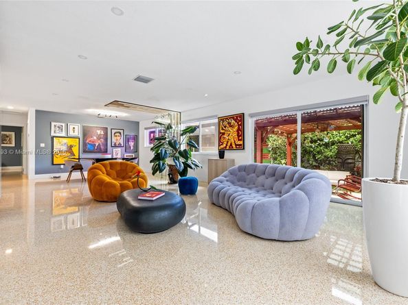 2121 Red Rd, Coral Gables FL 33155