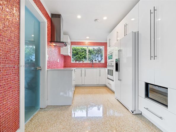 2121 Red Rd, Coral Gables FL 33155