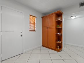 1800 W 54th St 109, Hialeah FL 33012