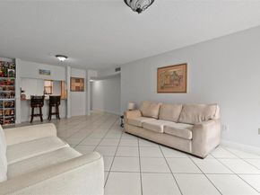 1800 W 54th St 109, Hialeah FL 33012