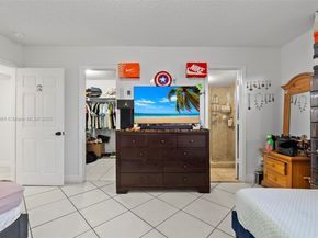 1800 W 54th St 109, Hialeah FL 33012