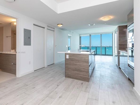 460 NE 28th St 2307, Miami FL 33137