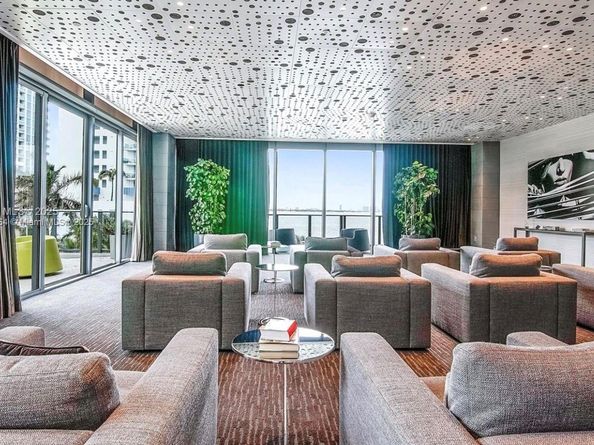 460 NE 28th St 2307, Miami FL 33137