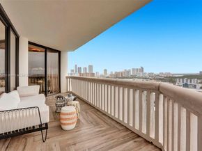 2000 Island Blvd 2207, Aventura FL 33160