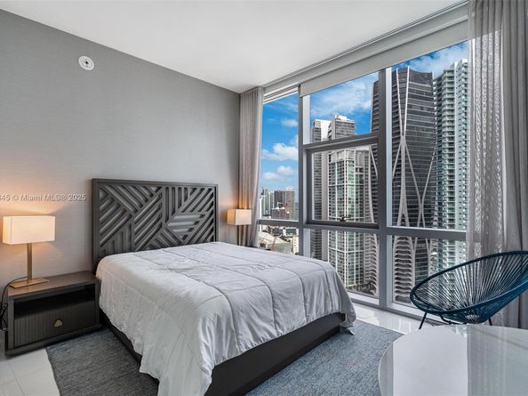 851 NE 1st Ave 3301, Miami FL 33132