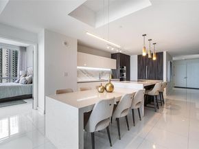 851 NE 1st Ave 3301, Miami FL 33132