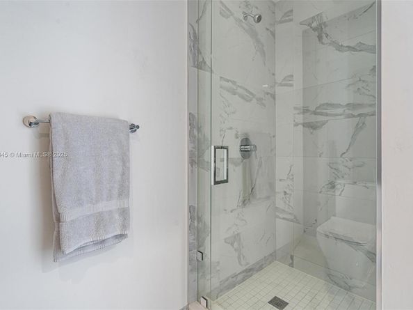 851 NE 1st Ave 3301, Miami FL 33132
