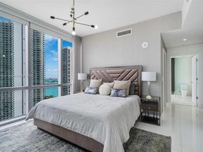 851 NE 1st Ave 3301, Miami FL 33132
