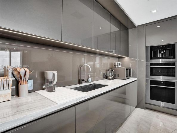 18975 Collins Ave 5205, Sunny Isles Beach FL 33160