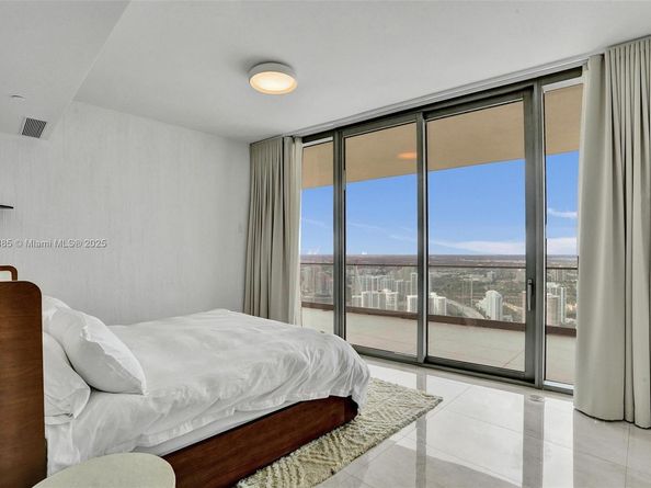 18975 Collins Ave 5205, Sunny Isles Beach FL 33160