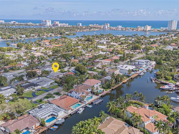 1111 Washington St, Hollywood FL 33019