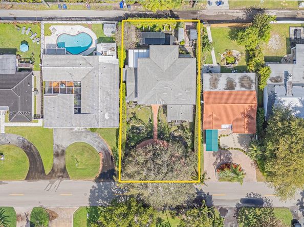 1111 Washington St, Hollywood FL 33019