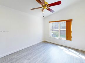 2075 SE 15th St, Homestead FL 33035