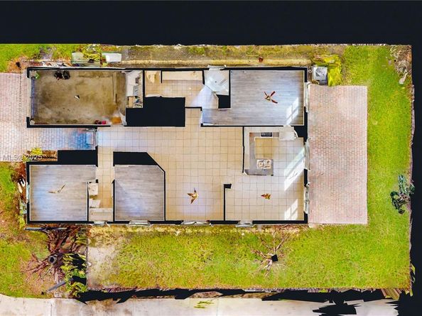 2075 SE 15th St, Homestead FL 33035