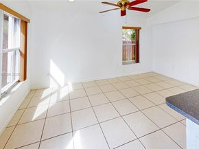 2075 SE 15th St, Homestead FL 33035