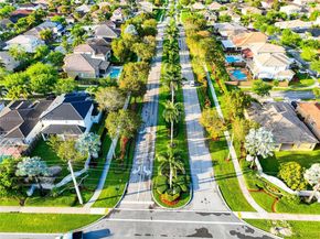 2075 SE 15th St, Homestead FL 33035