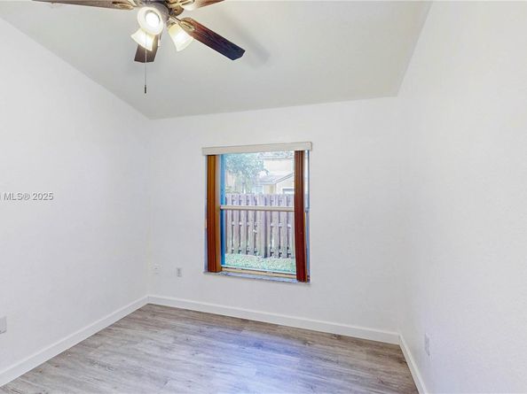 2075 SE 15th St, Homestead FL 33035