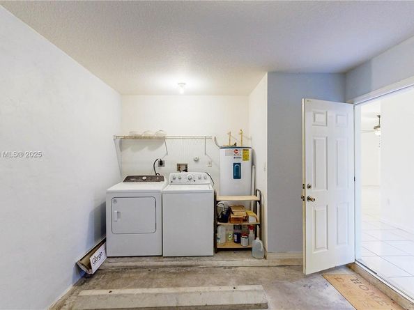 2075 SE 15th St, Homestead FL 33035