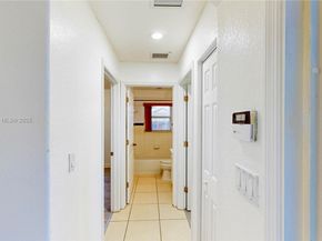 2075 SE 15th St, Homestead FL 33035