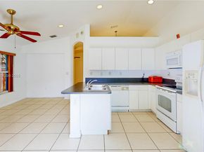 2075 SE 15th St, Homestead FL 33035