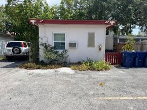 922 NW 2nd St, Miami FL 33128