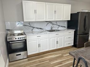 922 NW 2nd St, Miami FL 33128