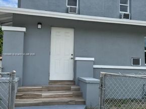 922 NW 2nd St, Miami FL 33128