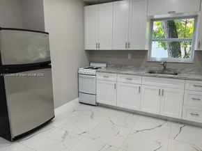 922 NW 2nd St, Miami FL 33128