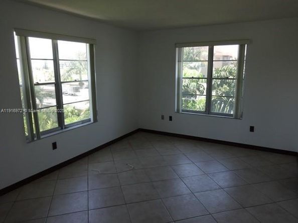 1165 98th St 403, Bay Harbor Islands FL 33154