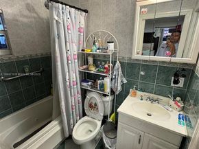 825 E 9th Ln, Hialeah FL 33010
