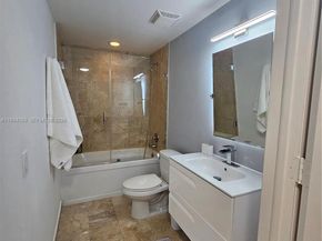 350 S Miami Ave 2714, Miami FL 33130