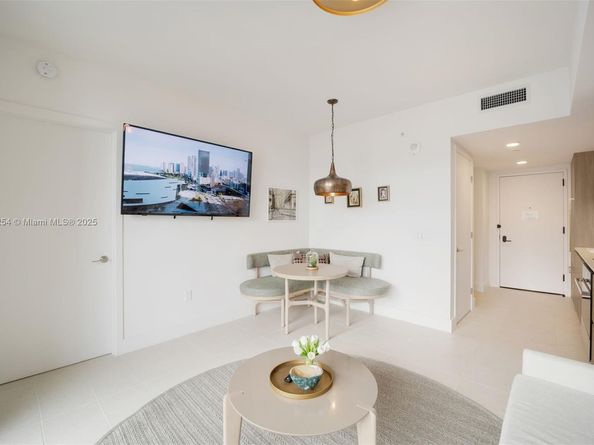 159 NE 6th St 2607, Miami FL 33132