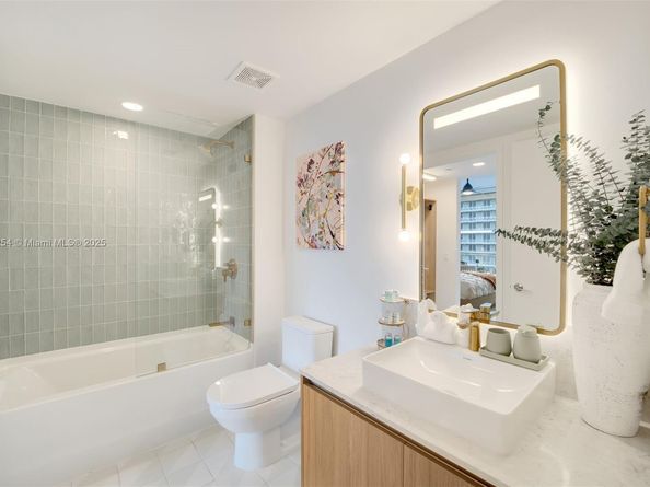 159 NE 6th St 2607, Miami FL 33132