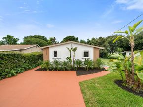 2350 NW 56th St, Miami FL 33142