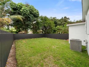 2350 NW 56th St, Miami FL 33142