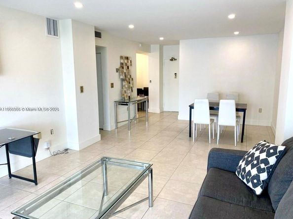 1965 S Ocean Dr 5B, Hallandale Beach FL 33009
