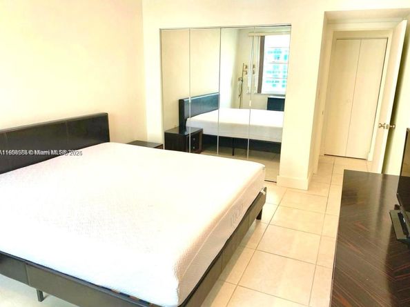1965 S Ocean Dr 5B, Hallandale Beach FL 33009