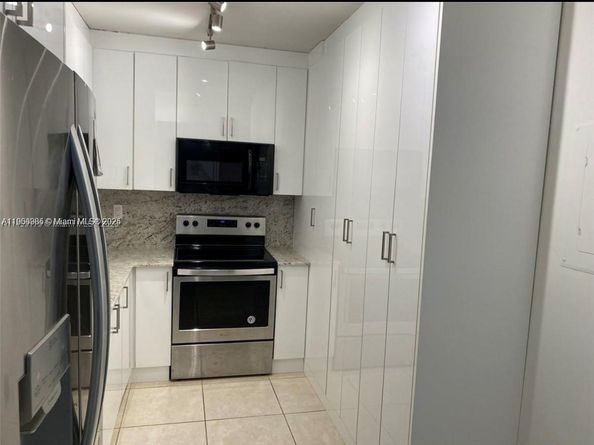 1965 S Ocean Dr 5B, Hallandale Beach FL 33009