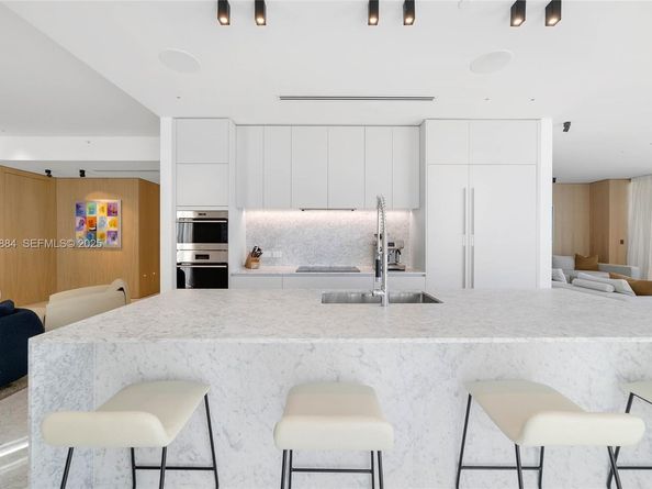 5775 Collins Ave 1501, Miami Beach FL 33140