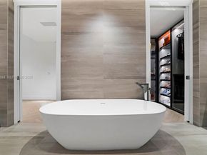 5775 Collins Ave 1501, Miami Beach FL 33140