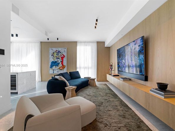 5775 Collins Ave 1501, Miami Beach FL 33140