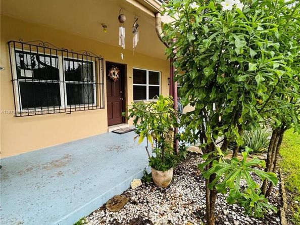 283 E 4th Ave 2, Hialeah FL 33010