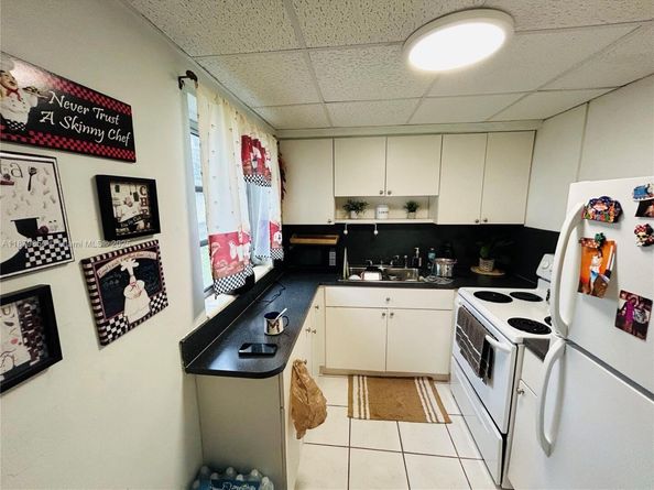 283 E 4th Ave 2, Hialeah FL 33010