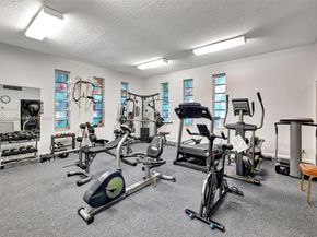 5002 NW 35th St 306, Lauderdale Lakes FL 33319