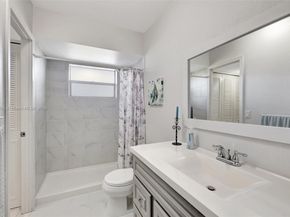 5002 NW 35th St 306, Lauderdale Lakes FL 33319