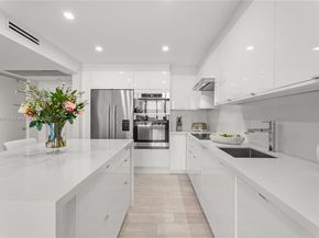 2301 Collins Ave 152324, Miami Beach FL 33139